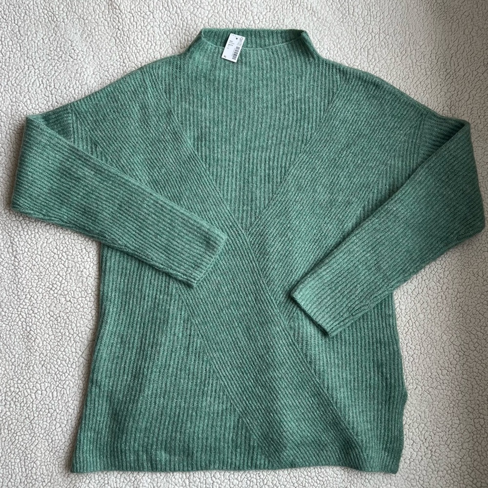 New Long-Sleeve Mock-Neck Loose Sweater - Picture 7 of 7